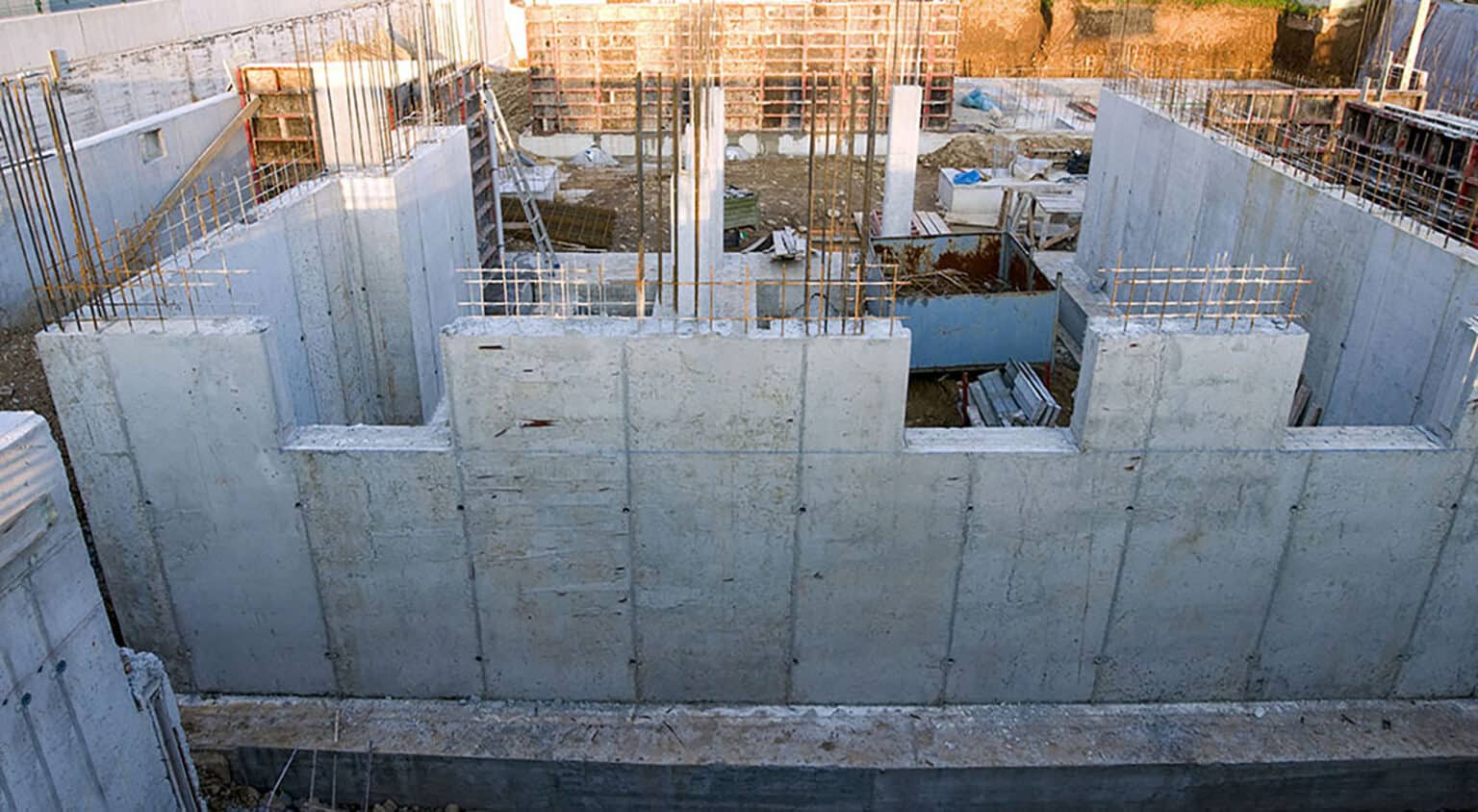 鉄筋コンクリート造の規準書(1):何冊有るのか? 構造計算シェルパ古宮と共に歩む構造計算マスターへの道